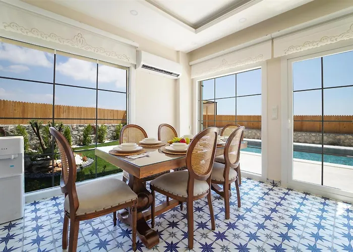 וילה Kayra 1 Red *