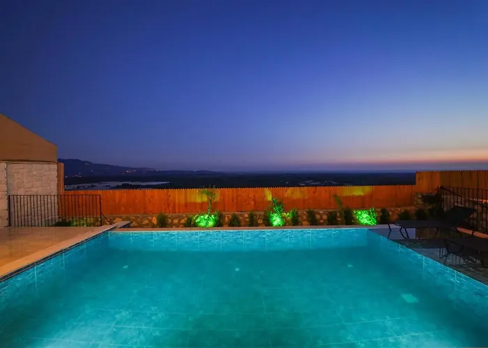 וילה Kayra 1 Red