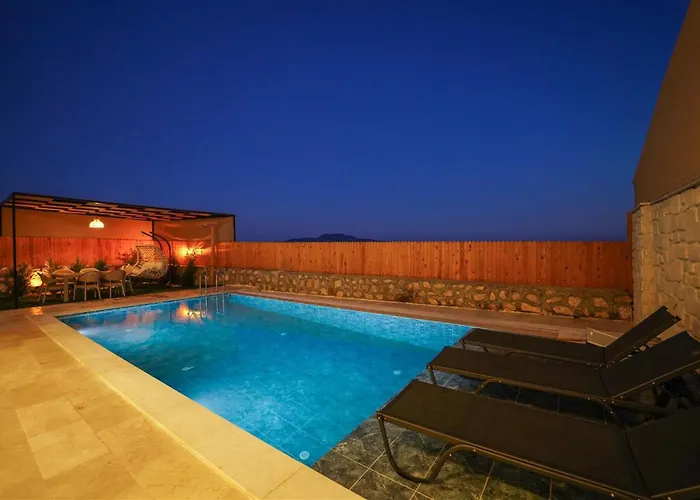 וילה Kayra 1 Red